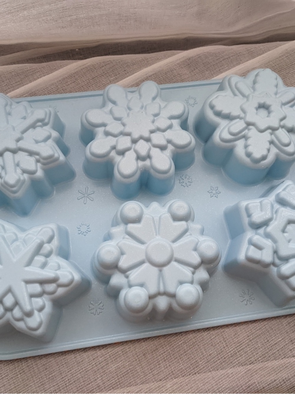 Nordic Ware Snowflake Cakelet Pan